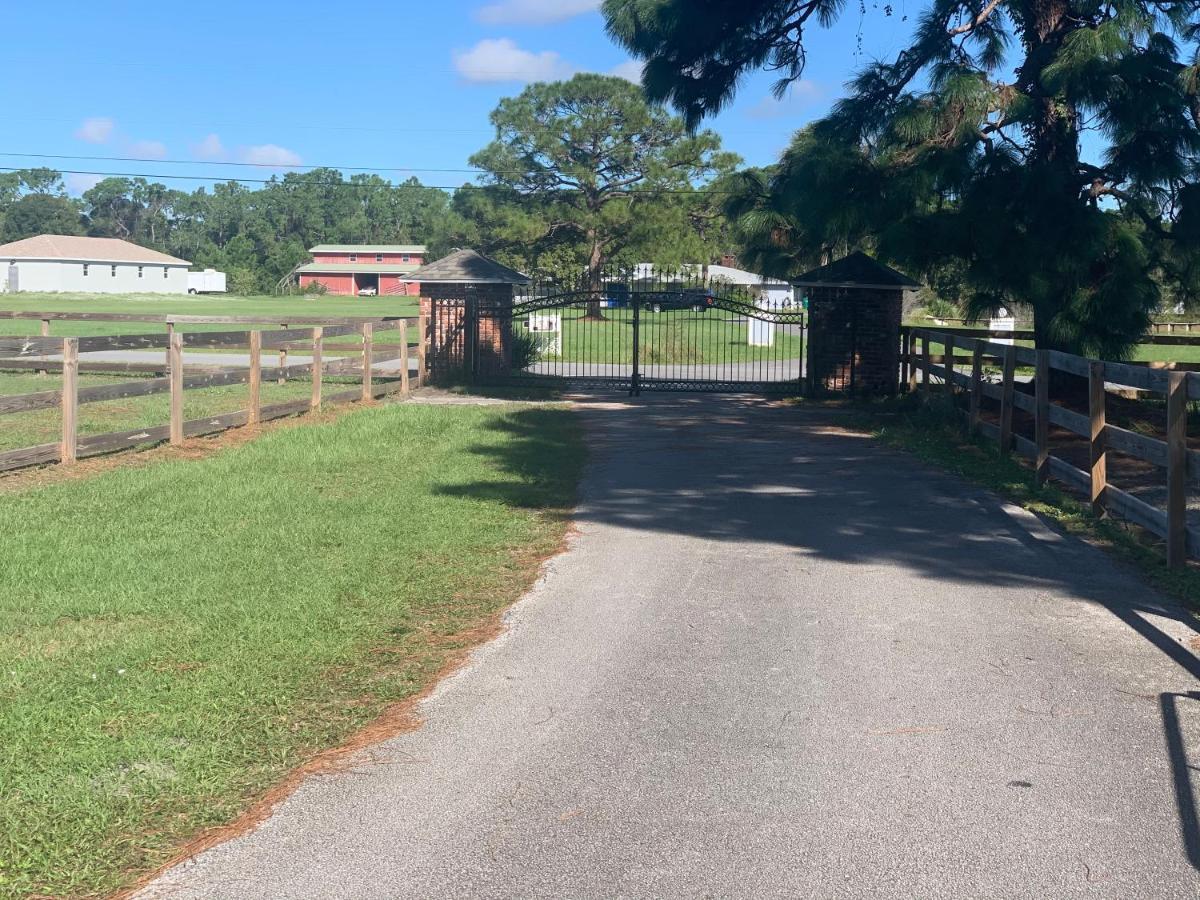Oyo Family Ranch At Melbourne Fl Hotel Buitenkant foto